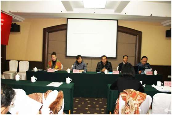 第二屆食品經(jīng)濟(jì)與安全高峰論壇暨轉(zhuǎn)基因食品及其未來(lái)走向討論會(huì)在呼和浩特召開(kāi)