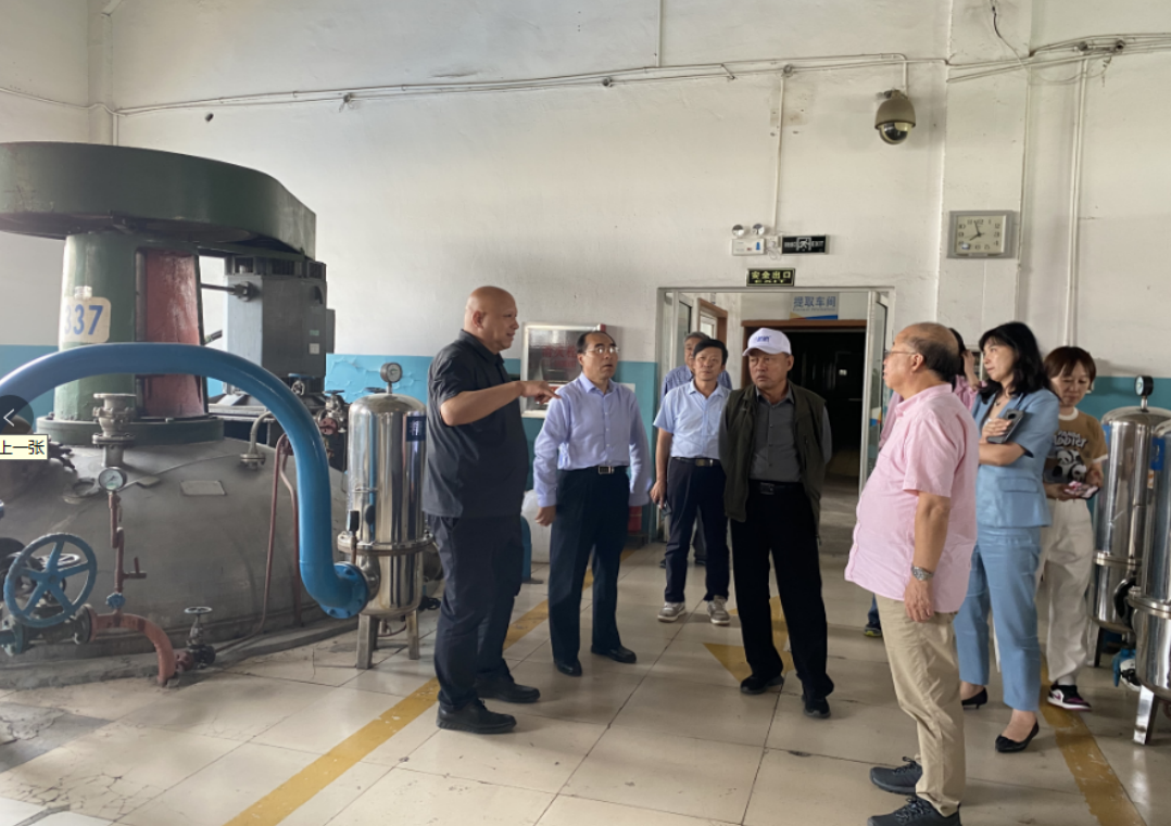 中國(guó)糧食行業(yè)協(xié)會(huì)雜糧分會(huì)理事長(zhǎng)王振忠一行來(lái)內(nèi)蒙古雜糧企業(yè)實(shí)地調(diào)研